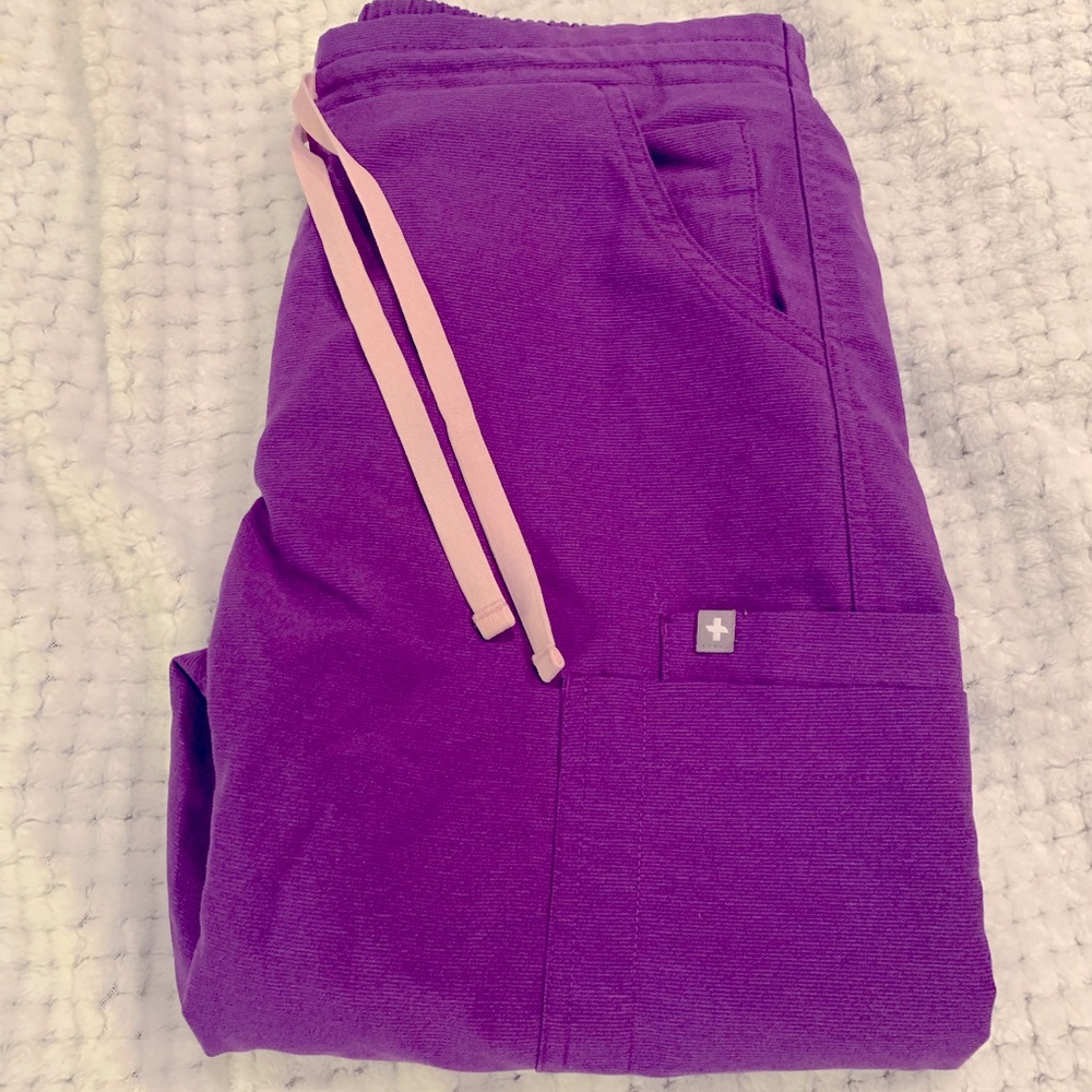 Figs Yola Scrub Pants, XS Tall, ultra violet fion lite